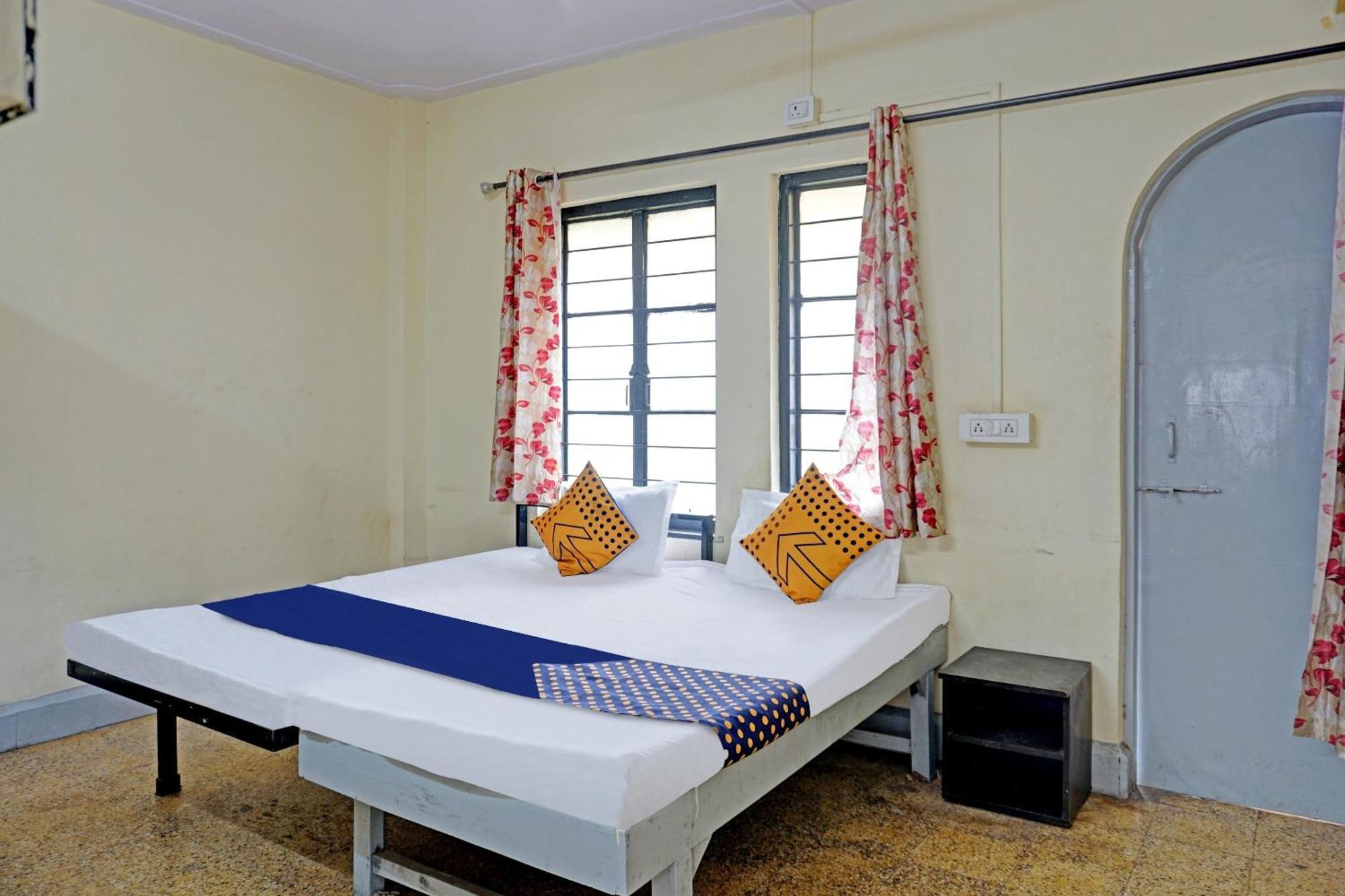 Spot On Hotel Prakash Residency, Near Hanuman Gym Ajmera Colony, Pimpri Eksteriør billede